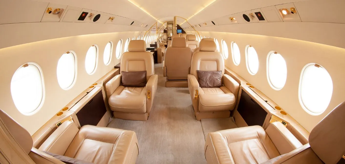 Cabine d'un jet privé — vol Maroc Europe